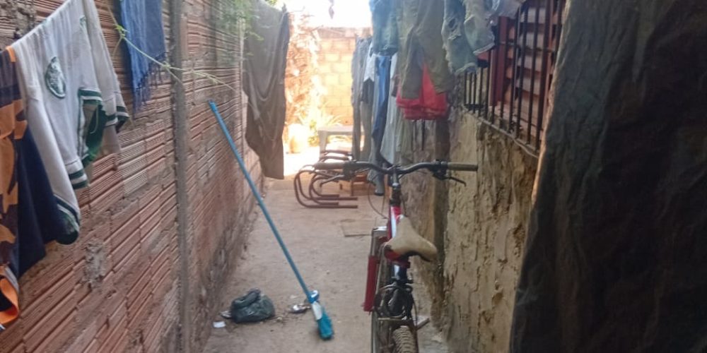 13-Corredor externo- casa da frente